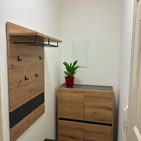 Perlova Apartment *